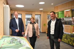Ministerin Nicole Razavi zu Besuch in der Region Nordschwarzwald